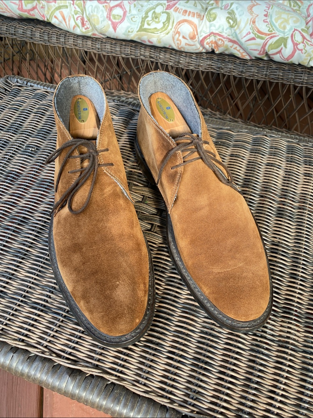 To Boot Suede Chukka Boots in Tan Brown